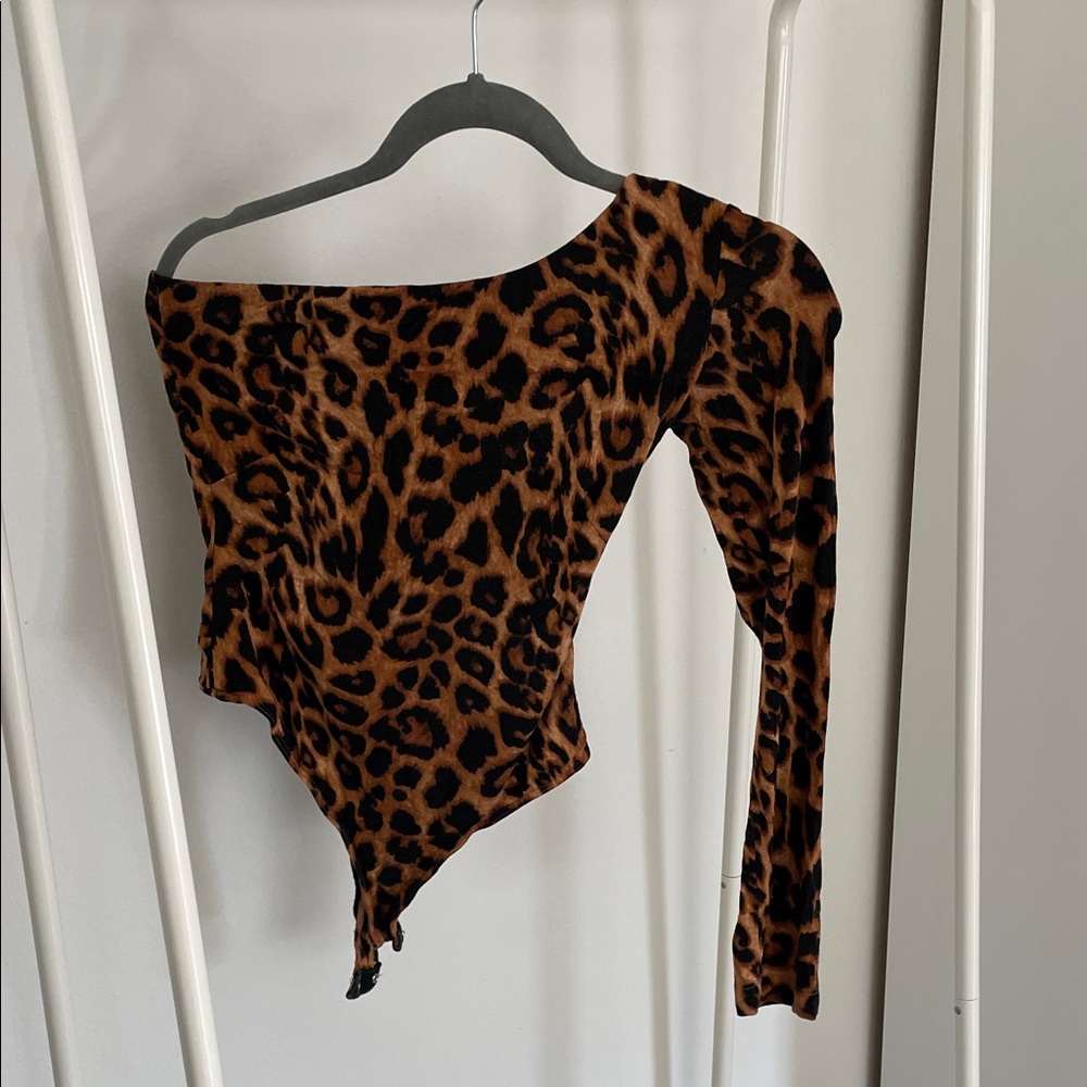 JLUXLABEL Leopard Print Asymmetrical Blouse